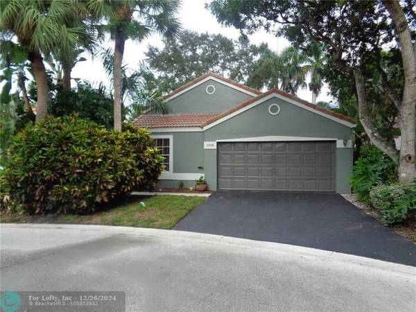 1020 NW 108th Ave, Plantation, FL 33322