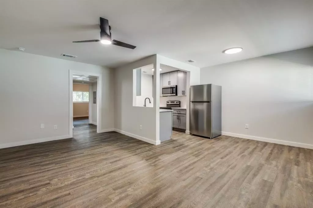 Dallas, TX 75214,5909 Gaston Avenue #206