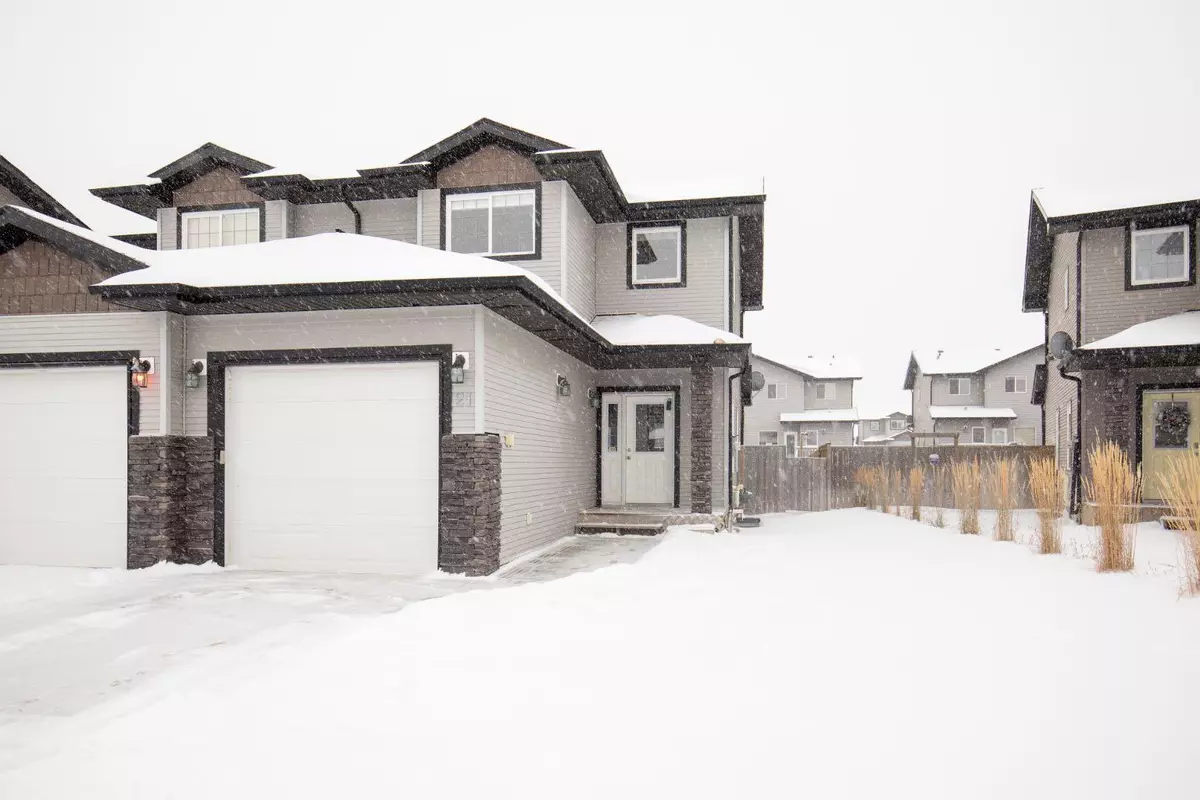 Blackfalds, AB T4M 0G4,21 Pinetree Close