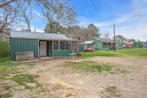 Chandler, TX 75758,20880 County Road 3105