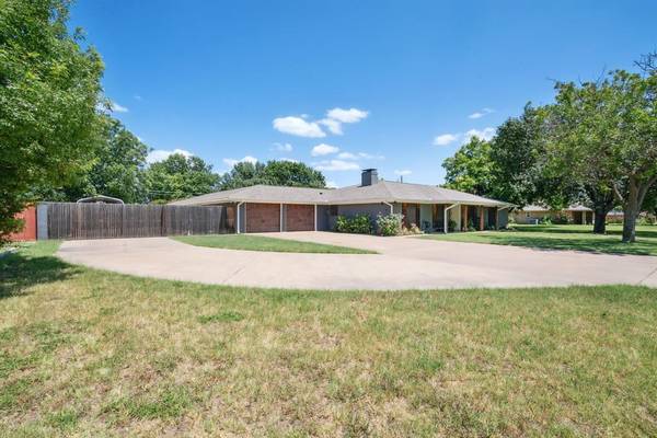 Stephenville, TX 76401,185 Brittain Circle