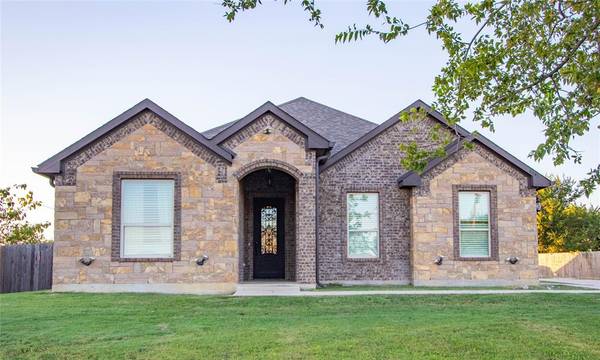 8641 Melinda Drive, Alvarado, TX 76009