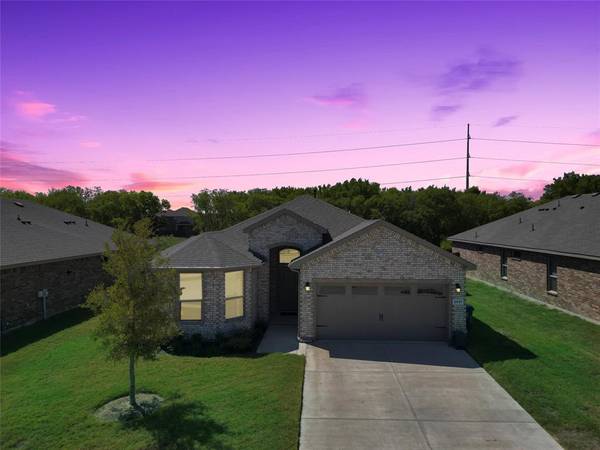 2517 Dunbarton Drive, Glenn Heights, TX 75154