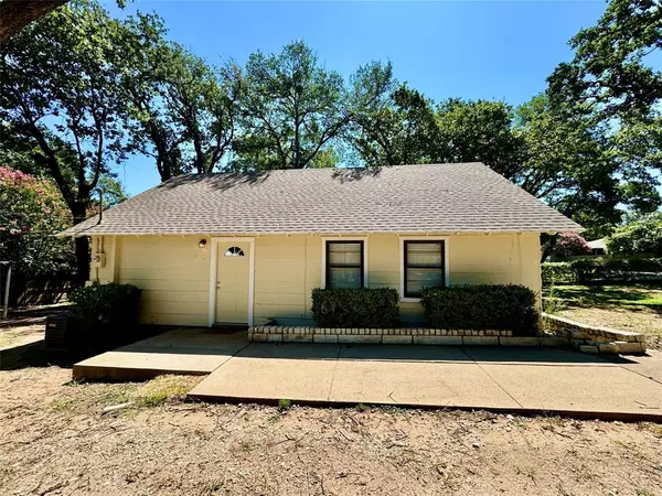 Granbury, TX 76049,1706 Saddle Road