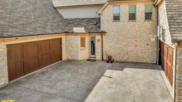 Colleyville, TX 76034,2305 Carlisle Avenue