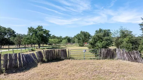 Granbury, TX 76048,4211 Tennessee Trail