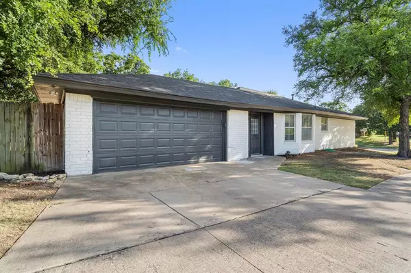 Bedford, TX 76022,345 Somerset Circle