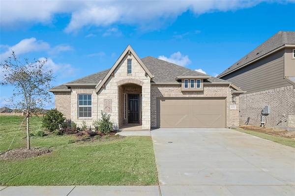 4952 Water Lily Lane, Fort Worth, TX 76036