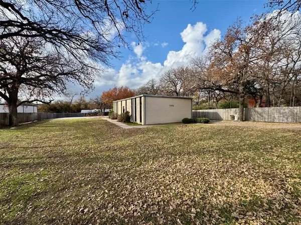 Hurst, TX 76053,1305 Cimarron Trail