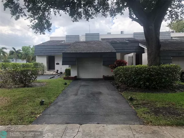 455 NW 68th Ave  #702, Plantation, FL 33317