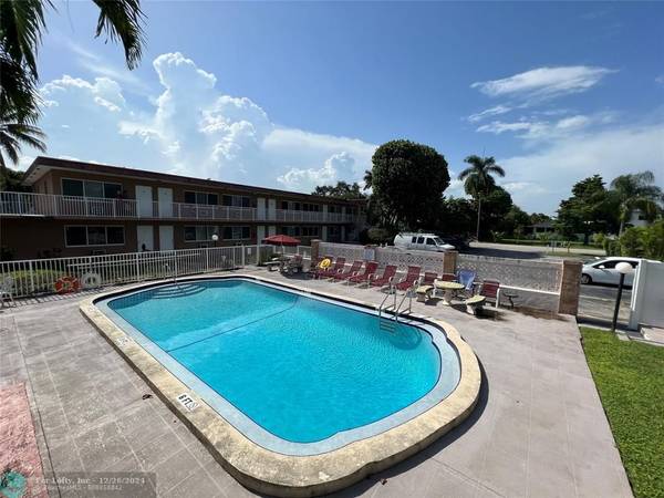 2838 Madison St  #4, Hollywood, FL 33020