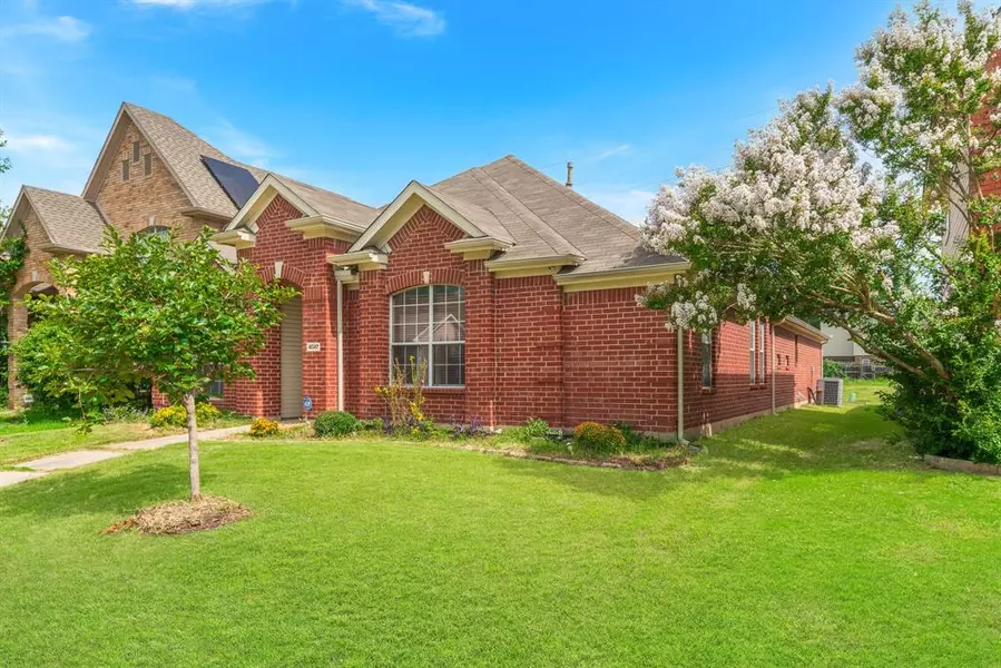 4047 Briarbend Road, Dallas, TX 75287