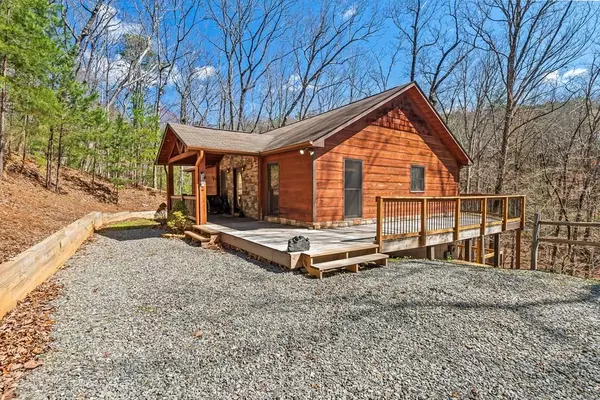 82 Oak Leaf Lane, Ellijay, GA 30540