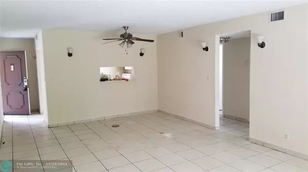 Lauderhill, FL 33319,4220 Inverrary Blvd  #99A