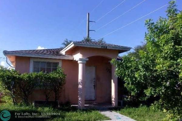 5584 Plunkett St,  Hollywood,  FL 33021