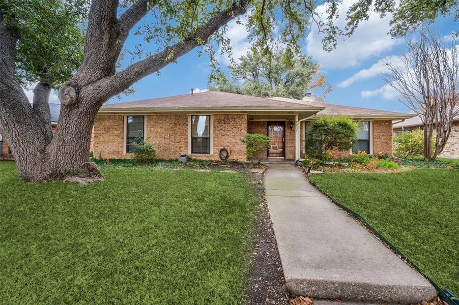 2237 Trinity Springs Drive, Carrollton, TX 75007