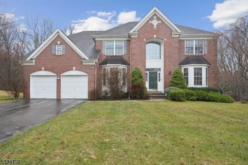 15 Shadow Hill Way, Washington Twp., NJ 07840