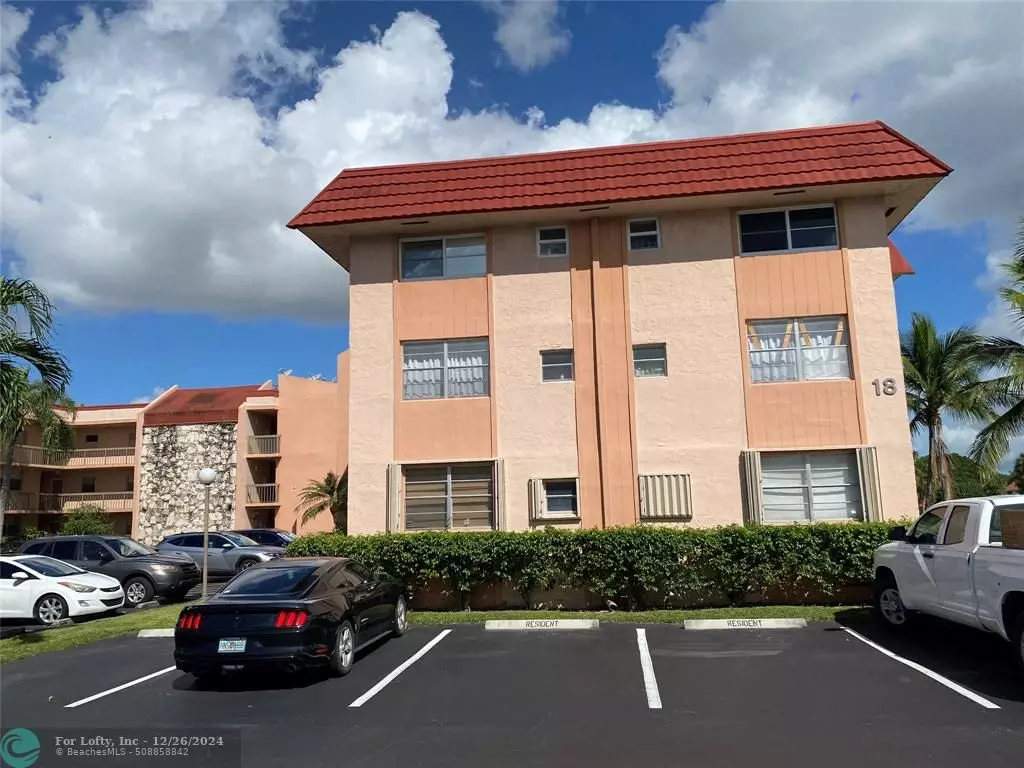 Margate, FL 33063,3050 Holiday Springs Blvd  #308