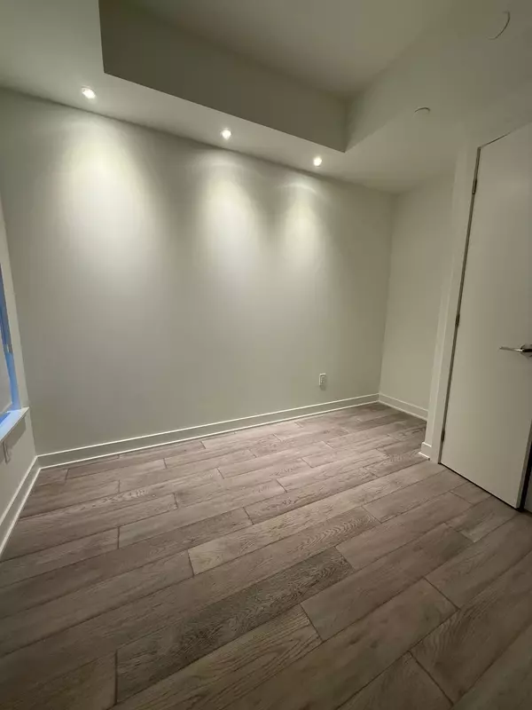 Toronto C02, ON M4W 0B7,11 Yorkville AVE #1604