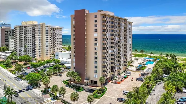 Lauderdale By The Sea, FL 33062,2000 S Ocean Blvd  #3L