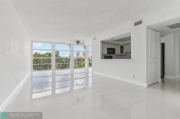 Hallandale Beach, FL 33009,2101 Atlantic Shores Blvd  #502