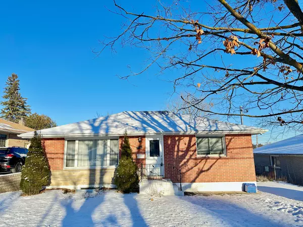 804 Donegal ST, Peterborough, ON K9H 4N4