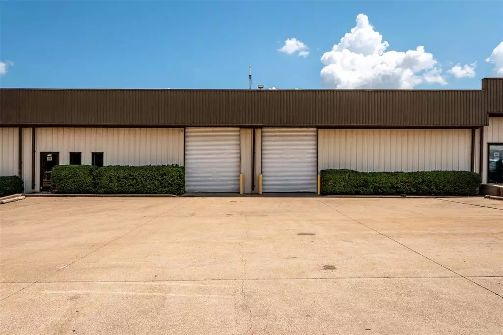 Waxahachie, TX 75165,108 Industrial Drive