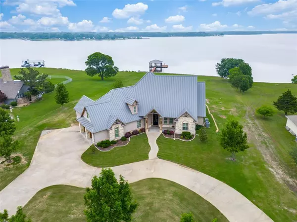 2057 Lake Side, Bonham, TX 75418