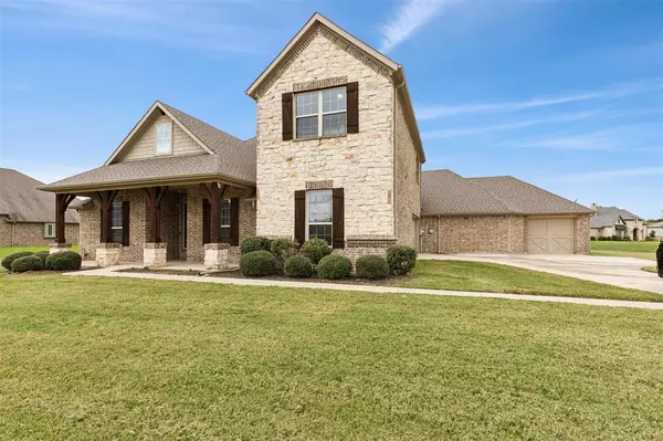 Burleson, TX 76028,216 Diamond Rose Drive