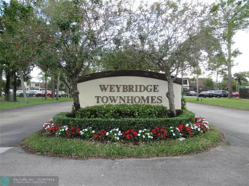 111 Weybridge Cir  #B, Royal Palm Beach, FL 33411