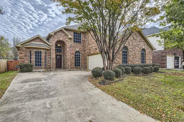 7713 Creek Meadows Drive, Fort Worth, TX 76133