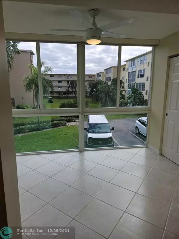 Boynton Beach, FL 33435,300 NE 26th Ave  #206