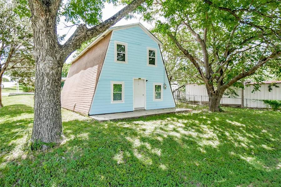 1701 Smokehouse Road, Granbury, TX 76049