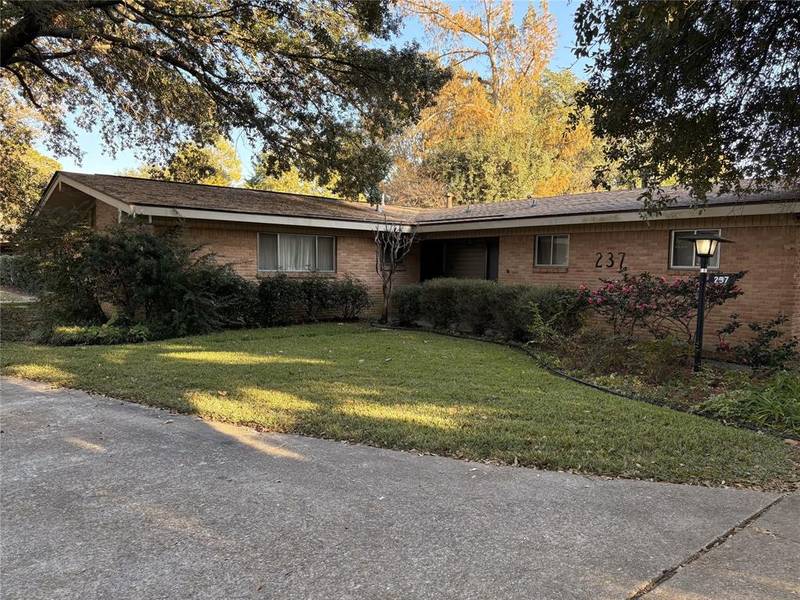 237 Pierremont Road, Shreveport, LA 71105