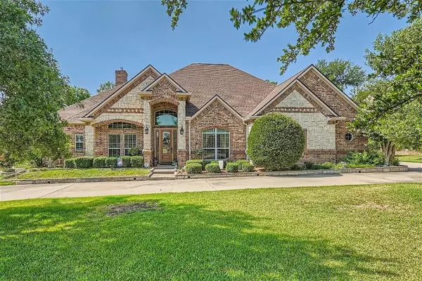 197 Park Place Circle, Cresson, TX 76035