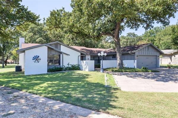 Granbury, TX 76049,5803 Conejos Drive