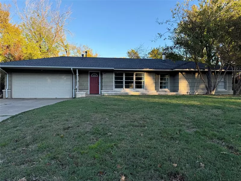 2114 Robinwood Lane, Denton, TX 76209