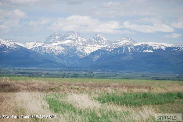 Moonset W, Tetonia, ID 83452