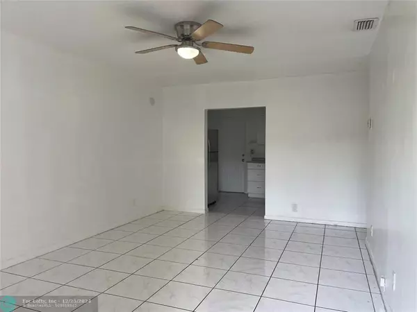 Hallandale Beach, FL 33009,513 SW 8th St