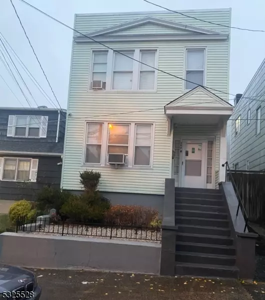 308 Pearsall Ave, Jersey City, NJ 07305