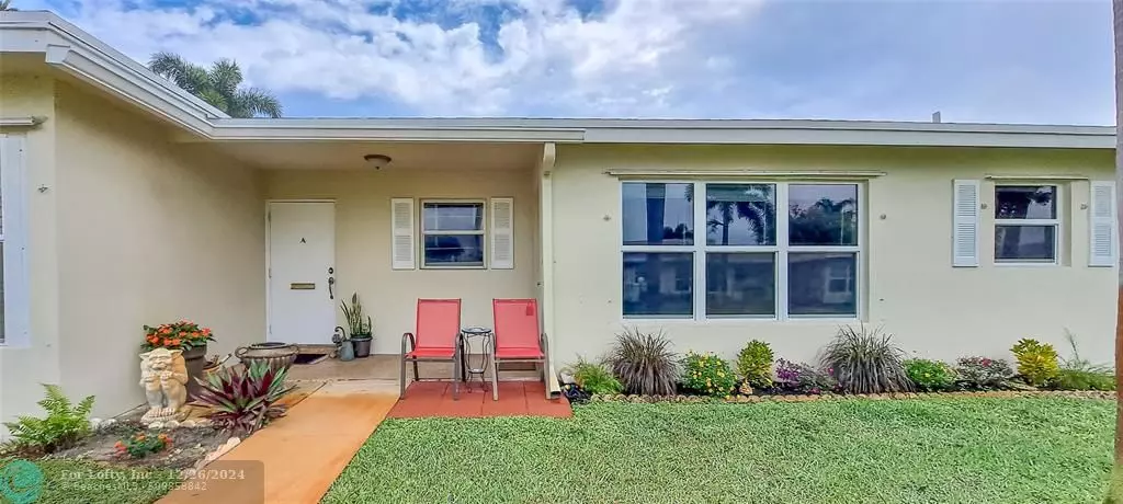 220 Country Ln  #B, Boynton Beach, FL 33435