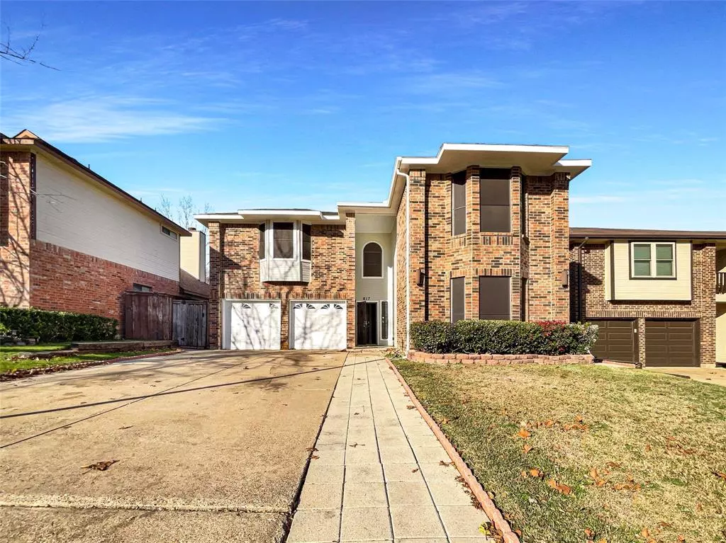 Arlington, TX 76017,817 Foxridge Drive