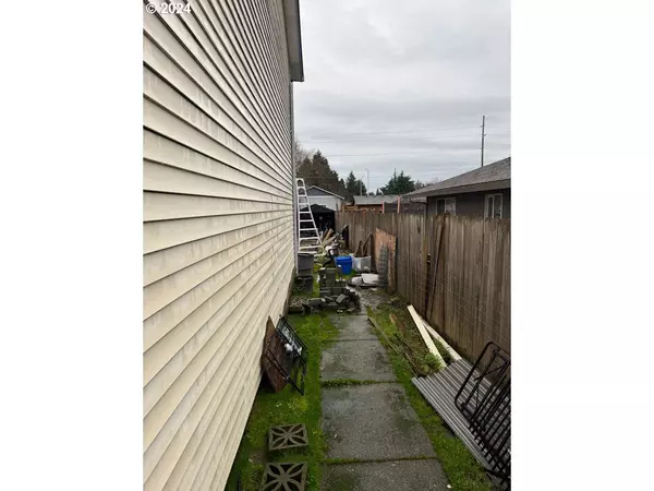 Vancouver, WA 98682,4019 NE 136th CT