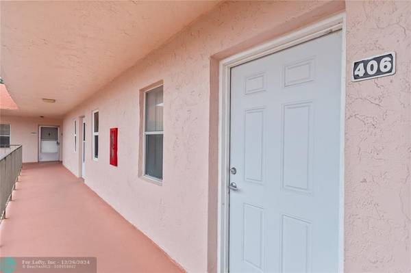 2851 Somerset Dr  #406, Lauderdale Lakes, FL 33311