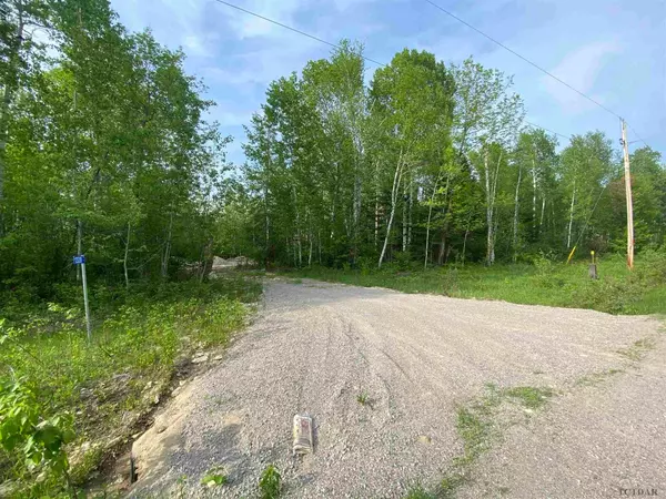 Timiskaming, ON P0J 1E0,125209 Gravel RD