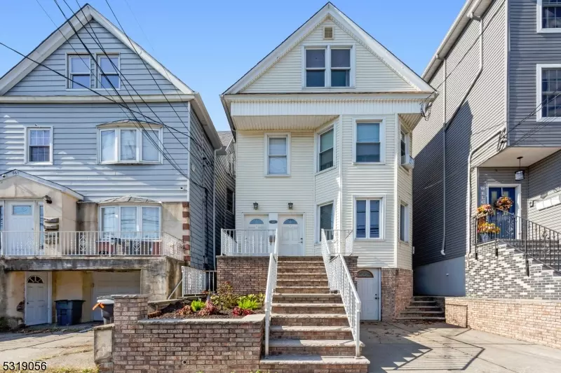 663 Avenue, Bayonne City, NJ 07002