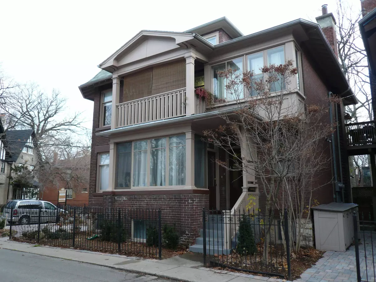 Toronto E02, ON M4E 1Y8,45 A Benlamond AVE #2