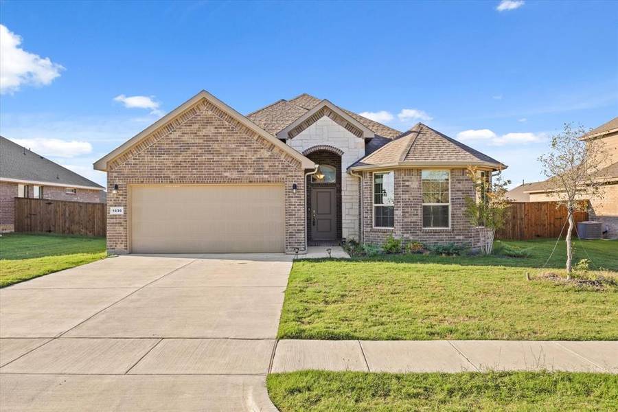 1636 Reed Drive, Krum, TX 76249