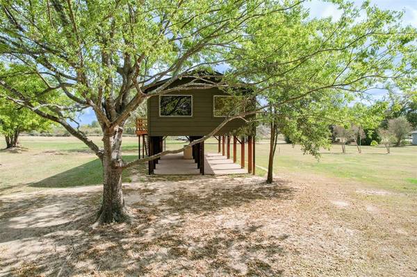 16320 St Paul Drive, Caney City, TX 75148