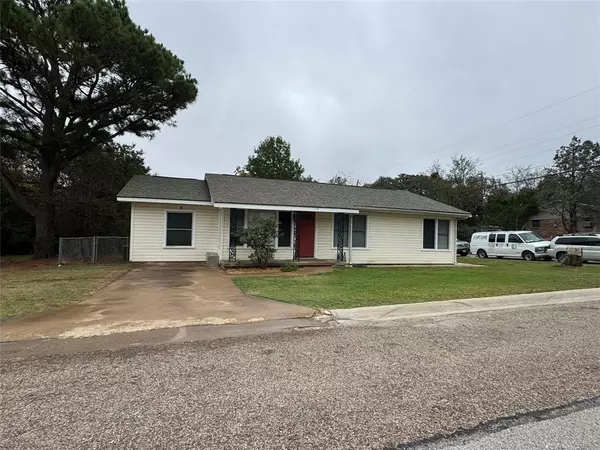 119 Pine Street, Keene, TX 76059